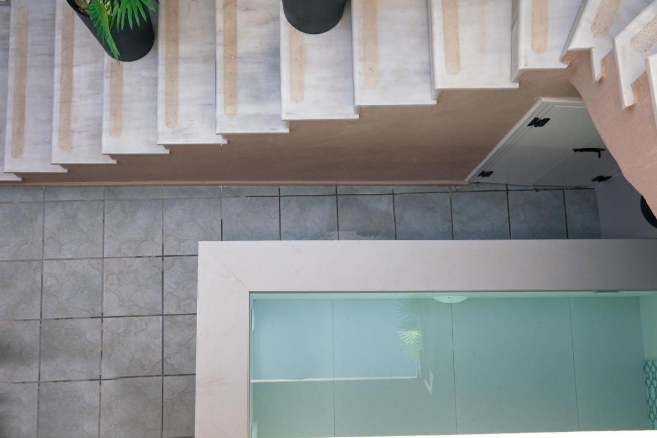 Gateway Suites Ретимно Экстерьер фото